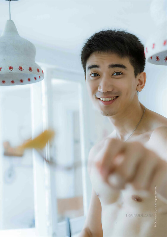 Next Image >>