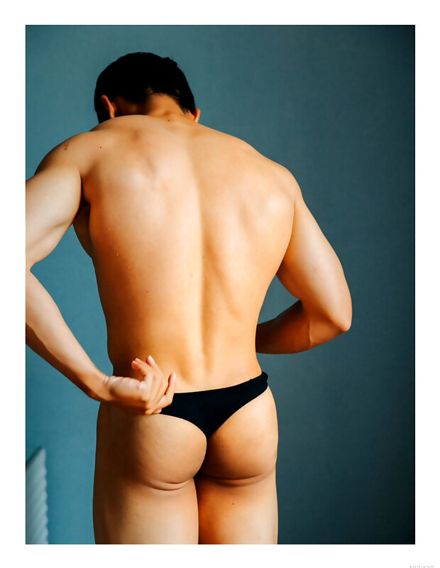 Next Image >>
