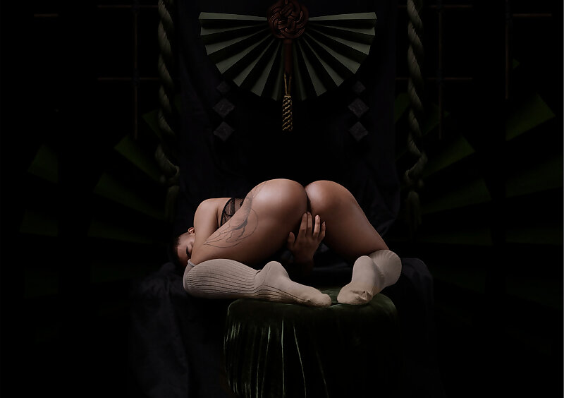 Next Image >>