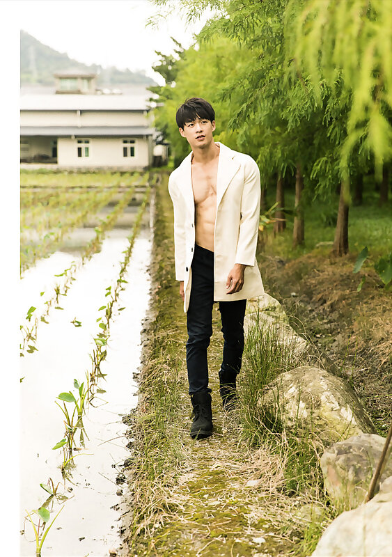Next Image >>