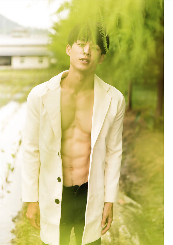 Next Image >>