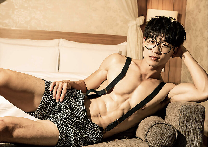 Next Image >>