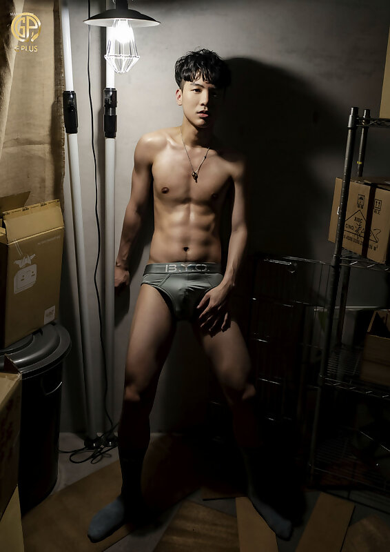 Next Image >>