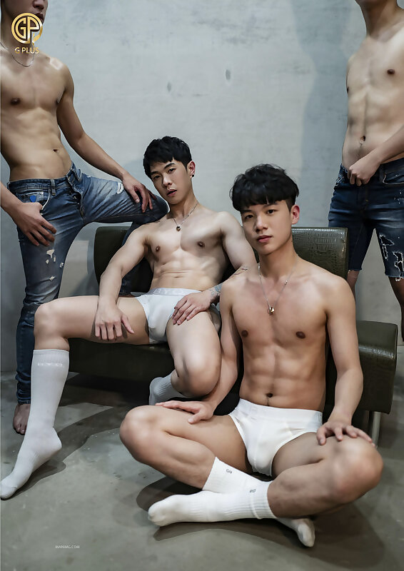 Next Image >>