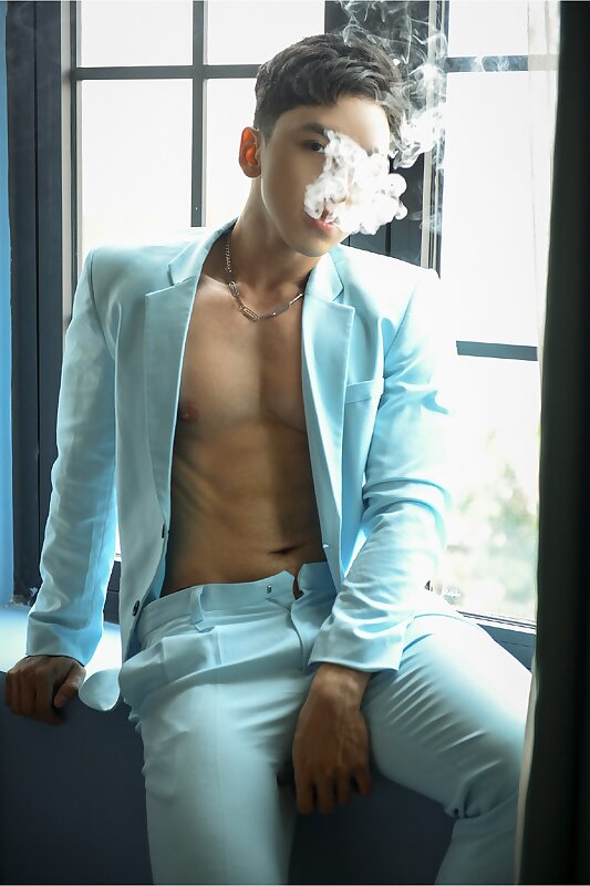 Next Image >>