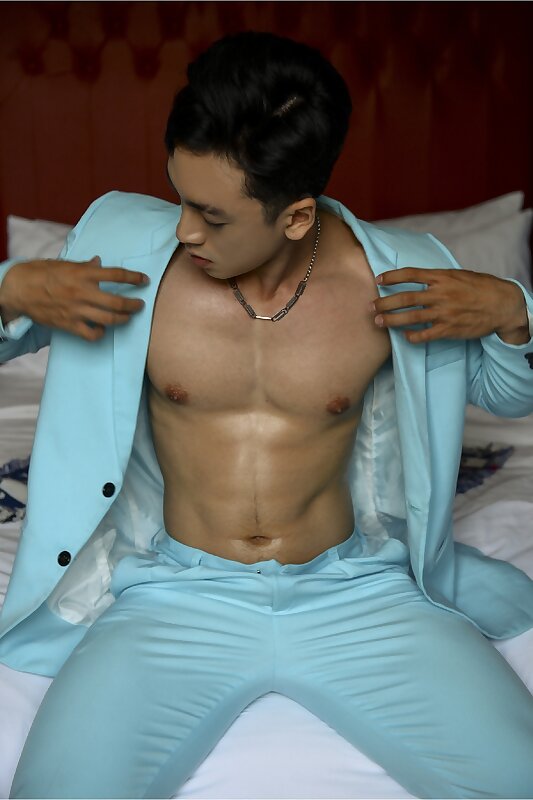 Next Image >>