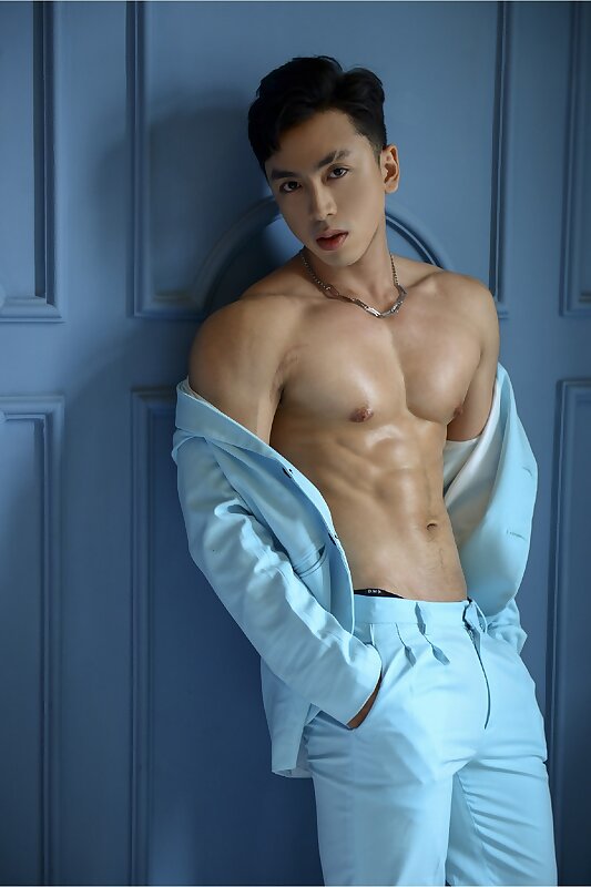 Next Image >>