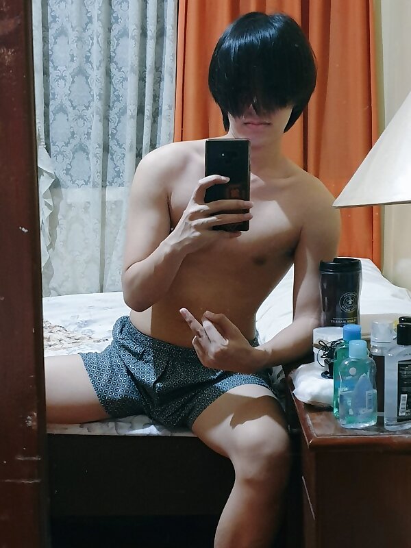 Next Image >>