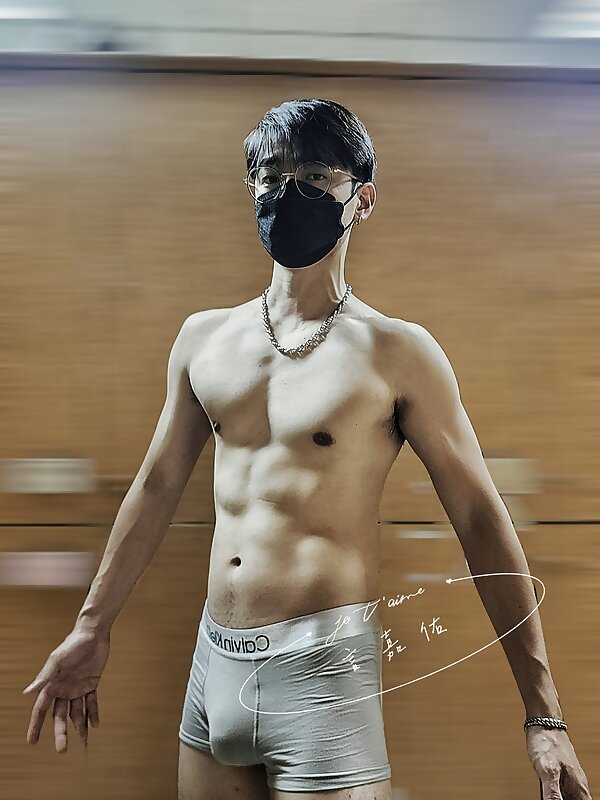 Next Image >>