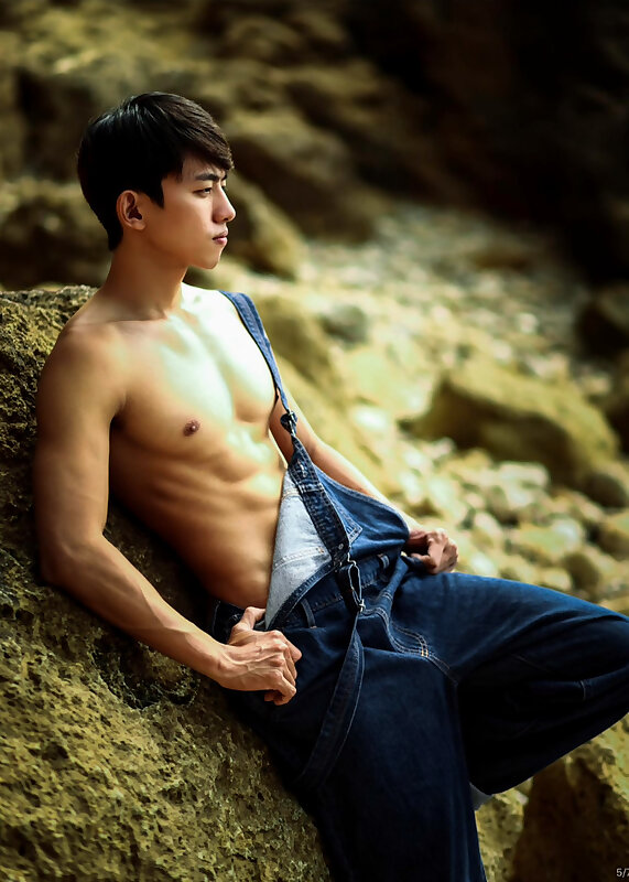 Next Image >>