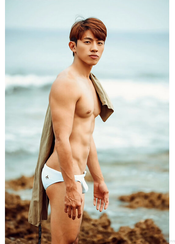 Next Image >>