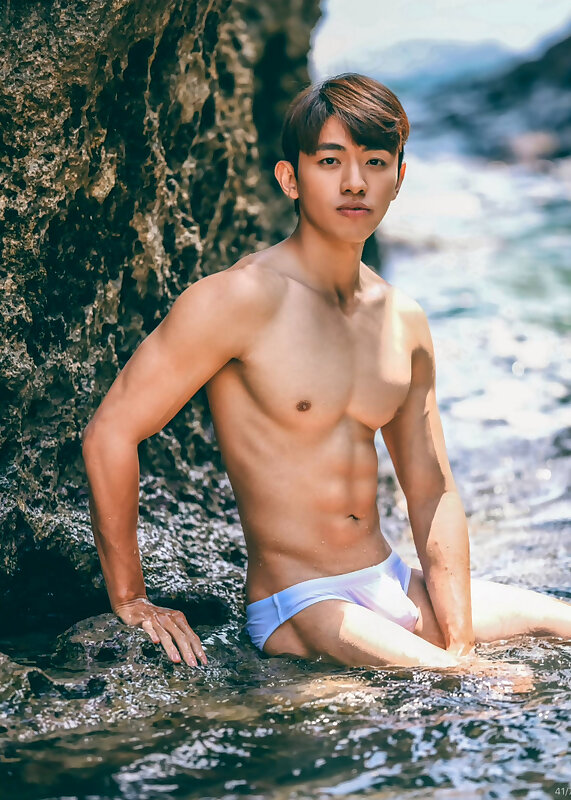 Next Image >>