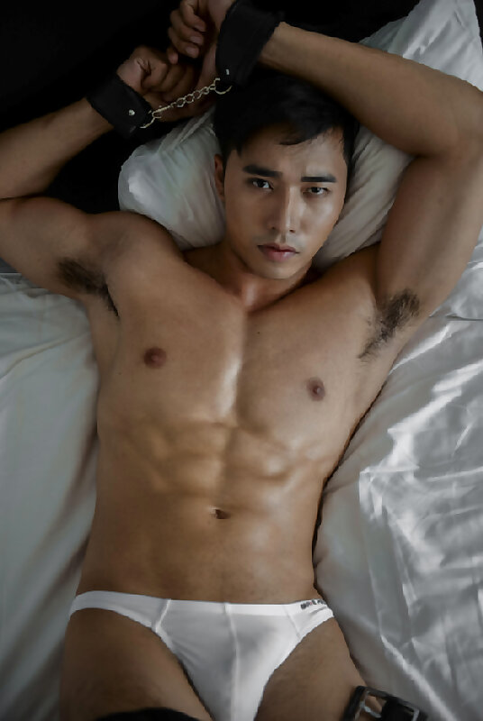 Next Image >>