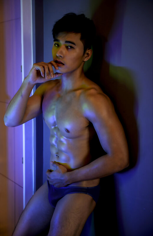 Next Image >>