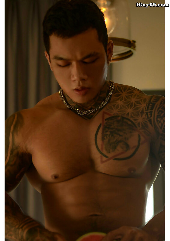 Next Image >>