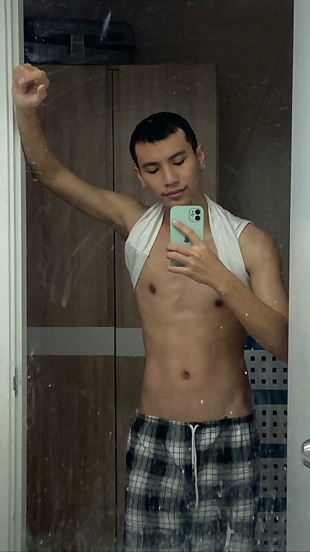 Next Image >>