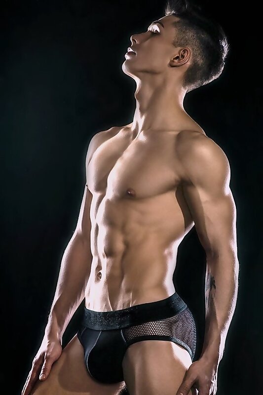 Next Image >>
