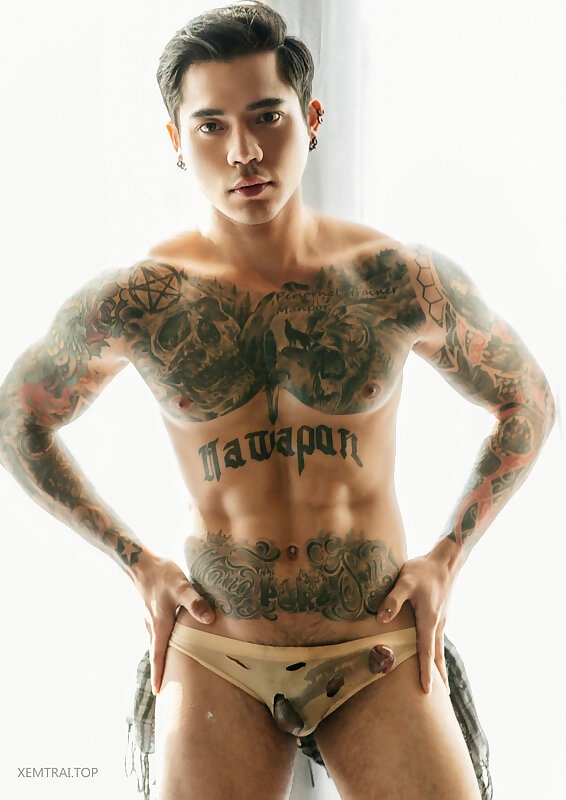 Next Image >>