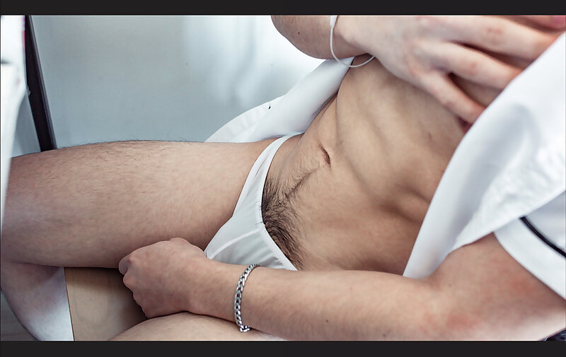 Next Image >>