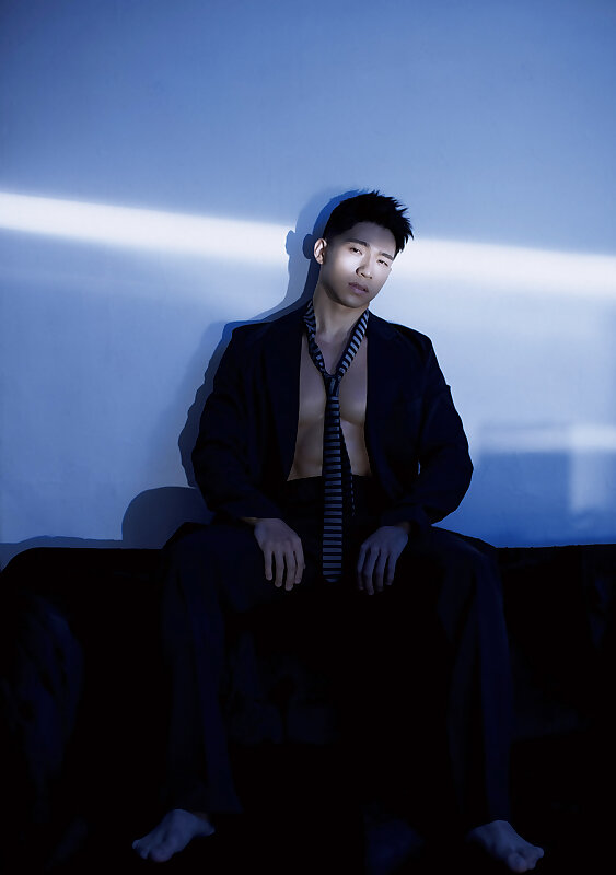 Next Image >>