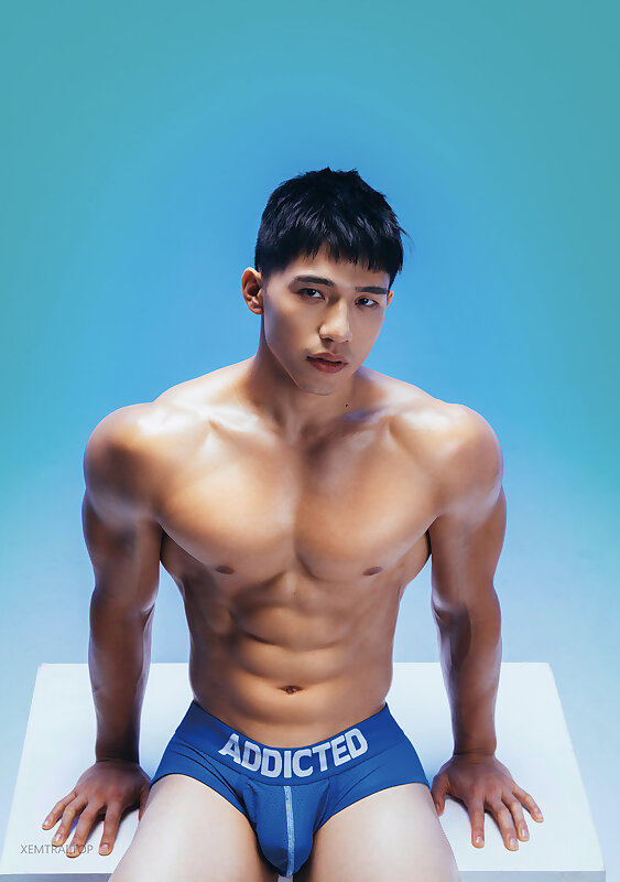 Next Image >>
