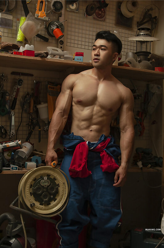 Next Image >>
