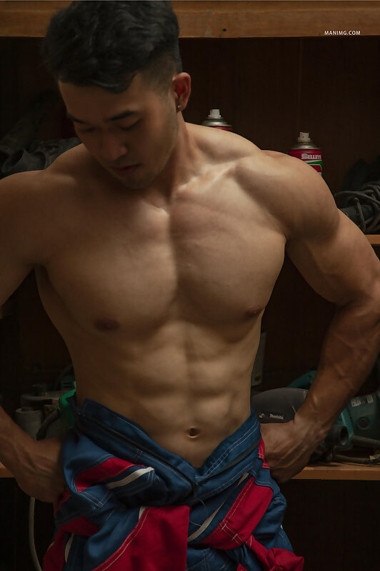 Next Image >>