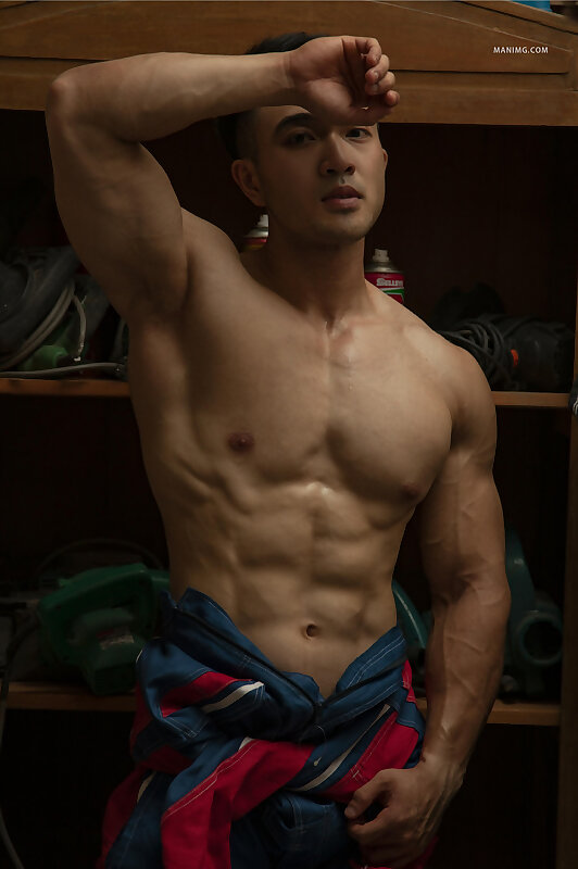 Next Image >>