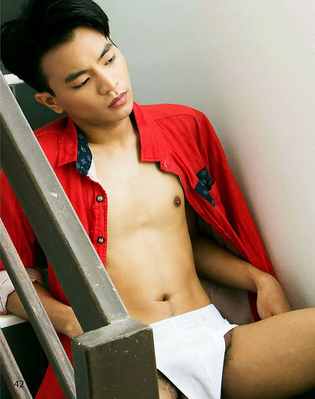 Next Image >>