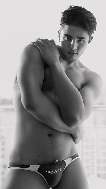 Next Image >>