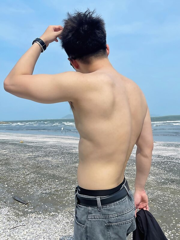 Next Image >>