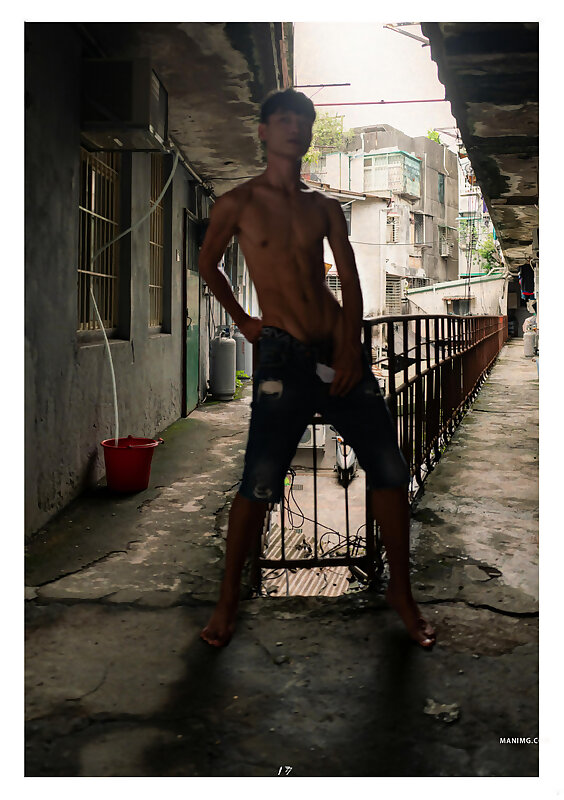 Next Image >>