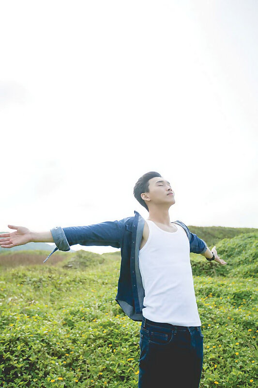 Next Image >>