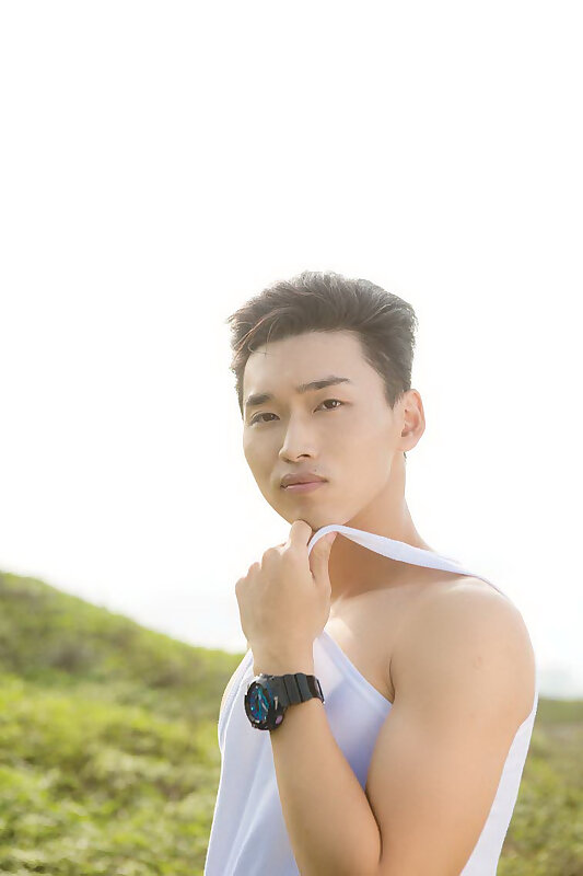 Next Image >>