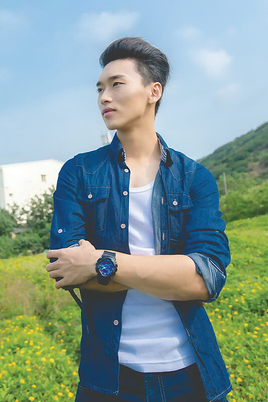 Next Image >>