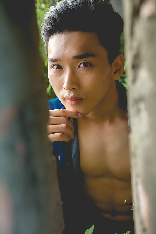 Next Image >>