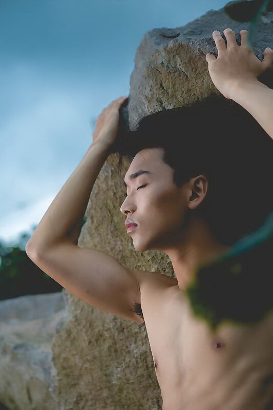 Next Image >>