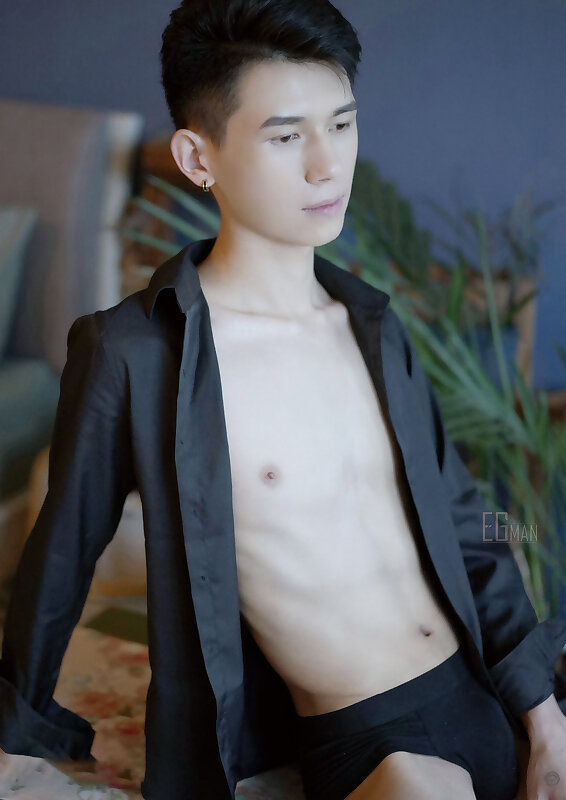 Next Image >>
