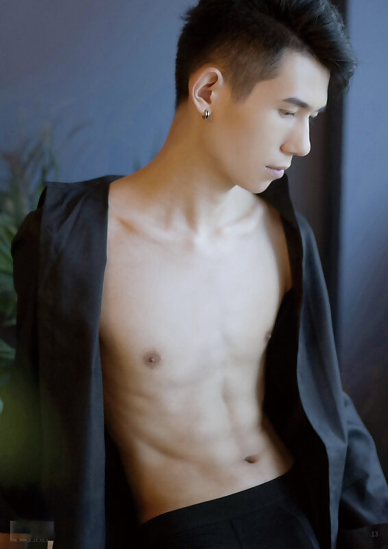 Next Image >>