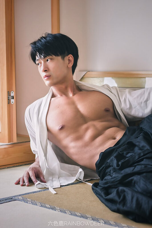 Next Image >>