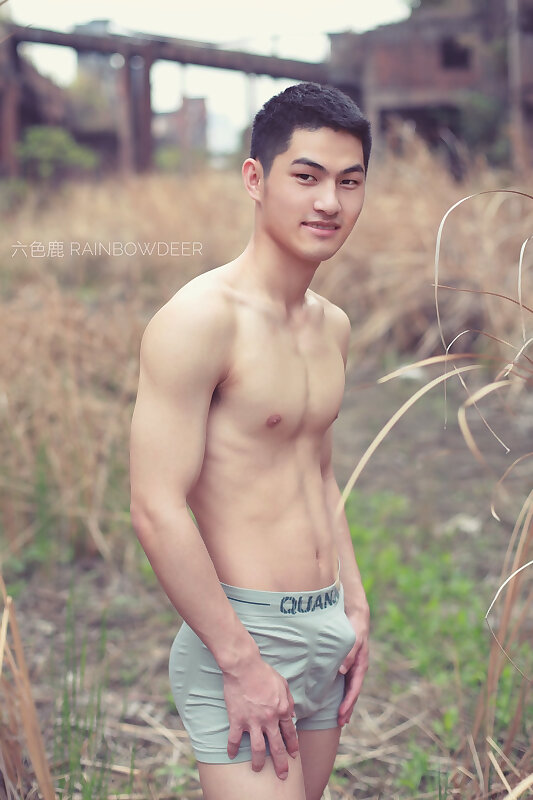 Next Image >>
