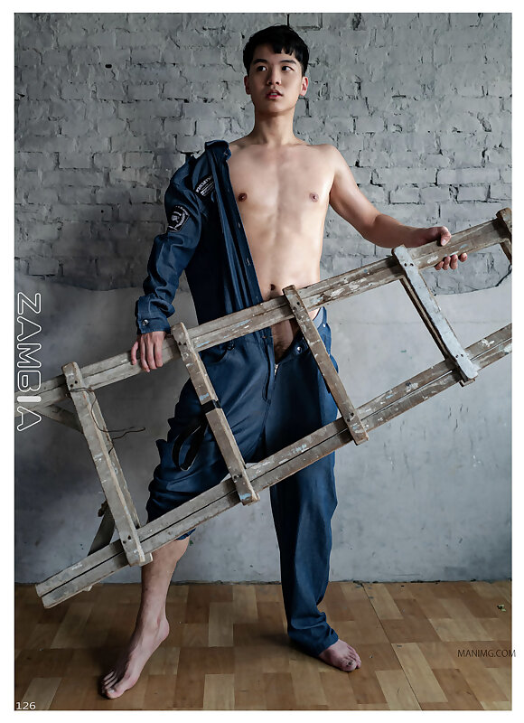 Next Image >>