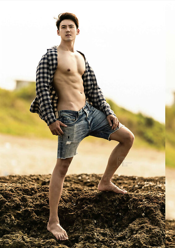 Next Image >>