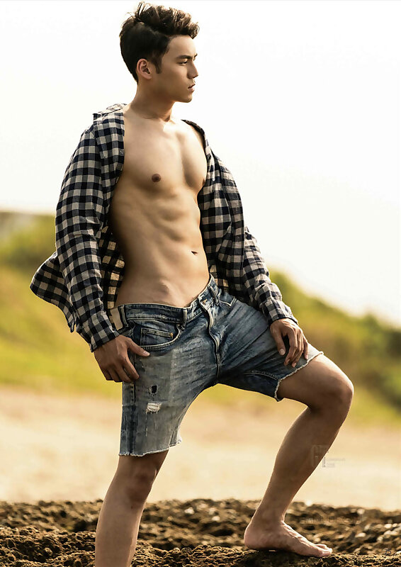 Next Image >>