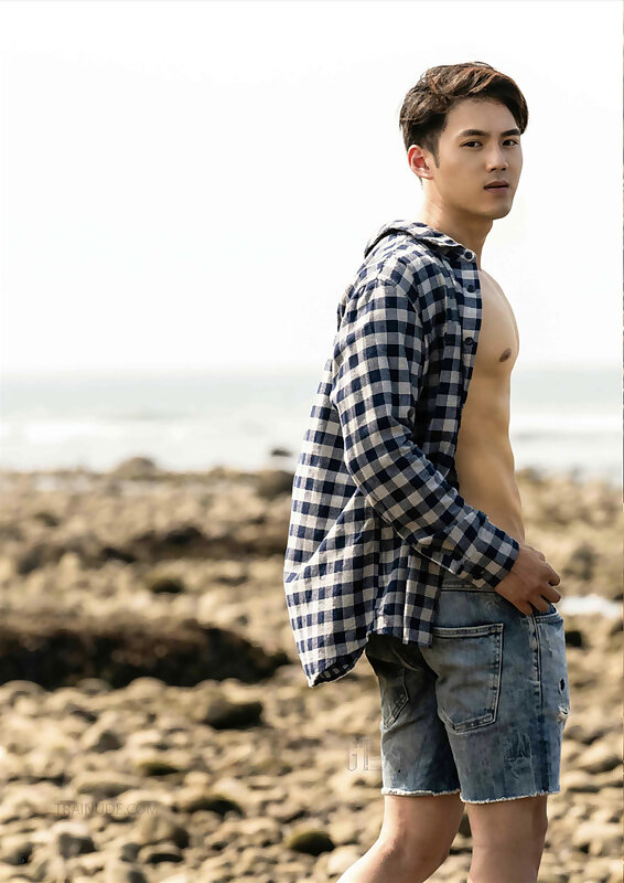 Next Image >>