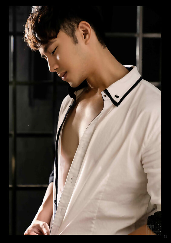 Next Image >>