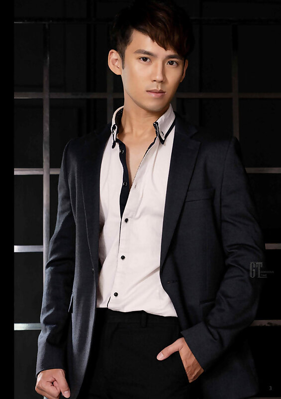 Next Image >>
