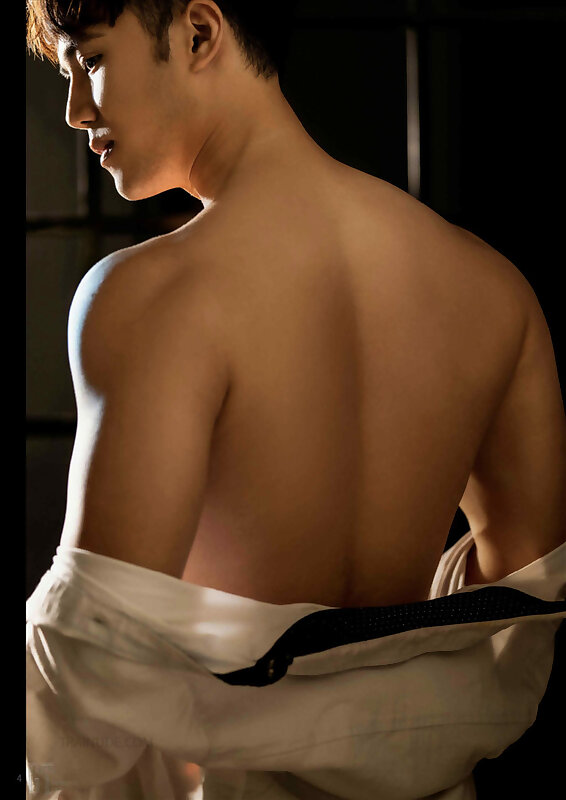 Next Image >>