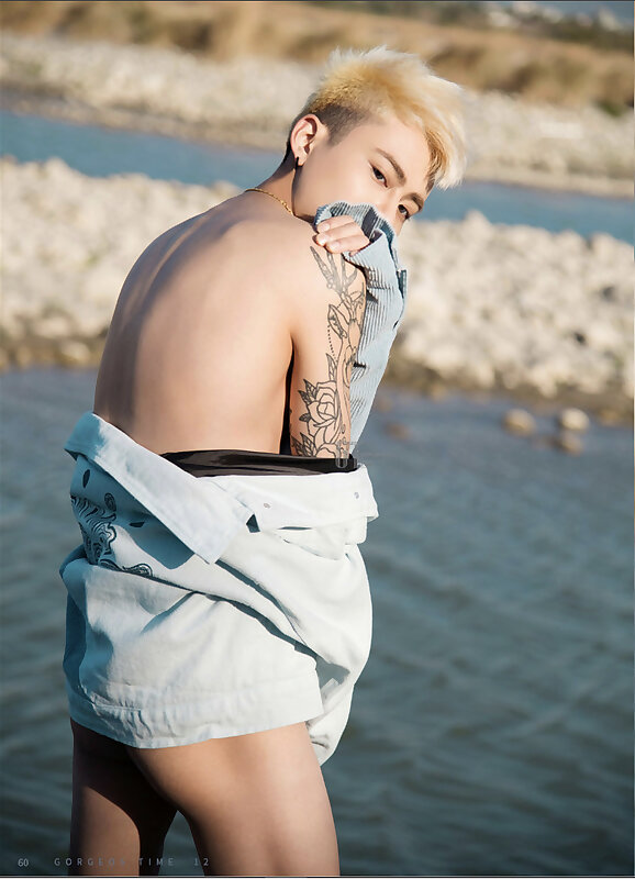 Next Image >>