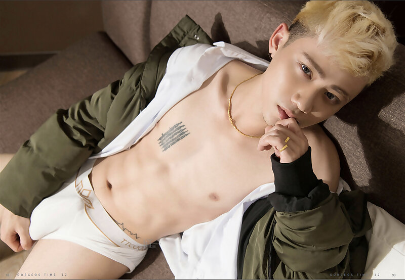 Next Image >>